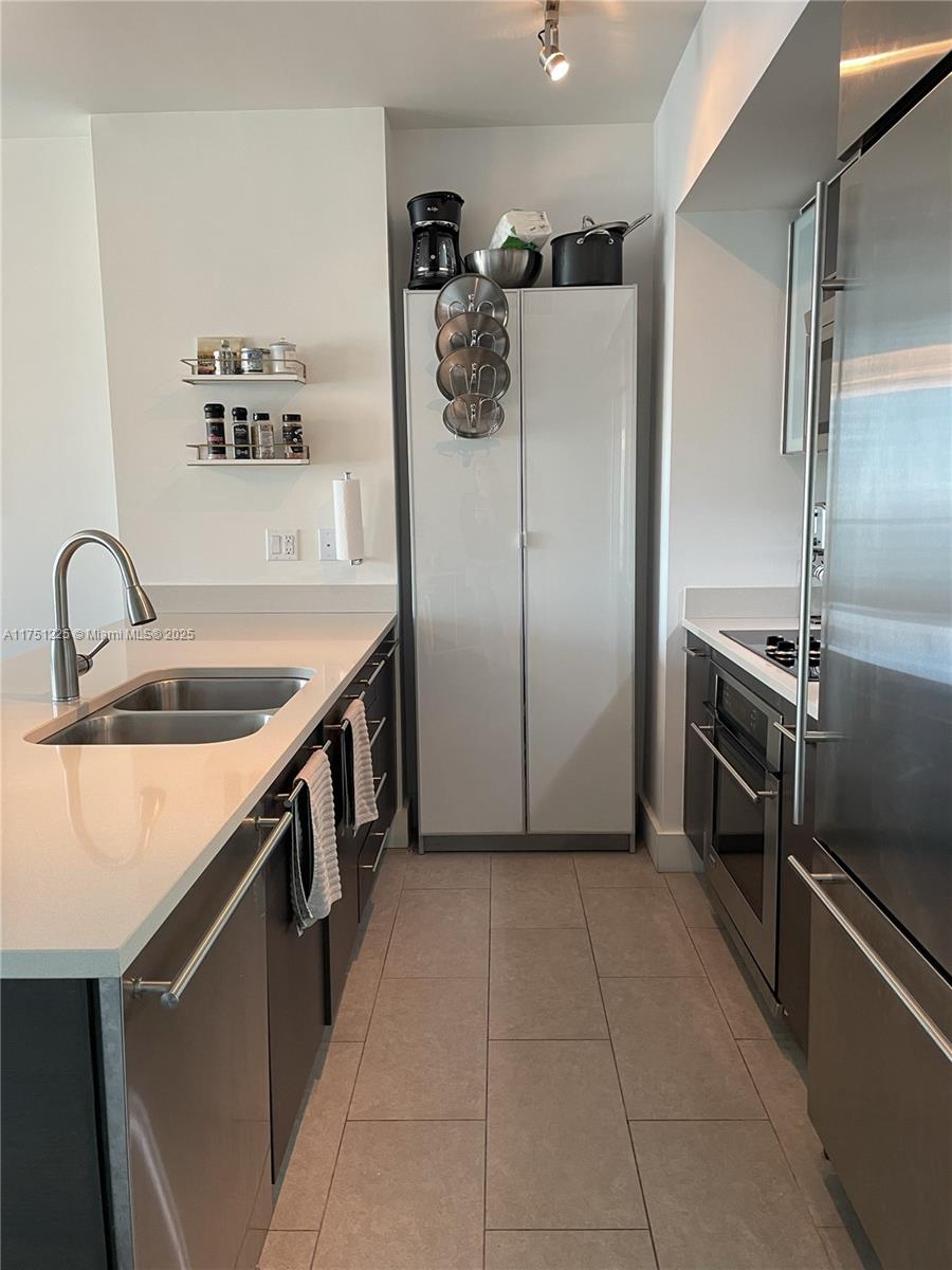 55 SE 6th St # 1407