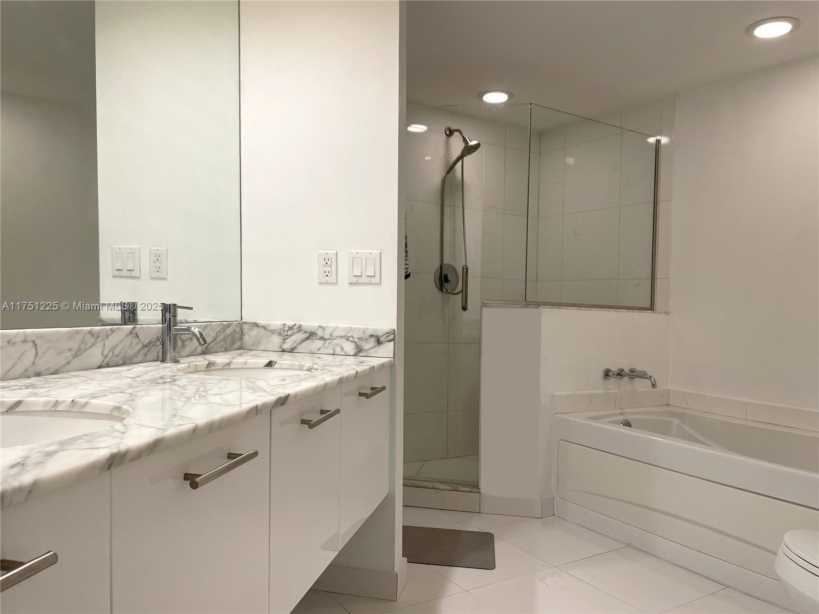 55 SE 6th St # 1407