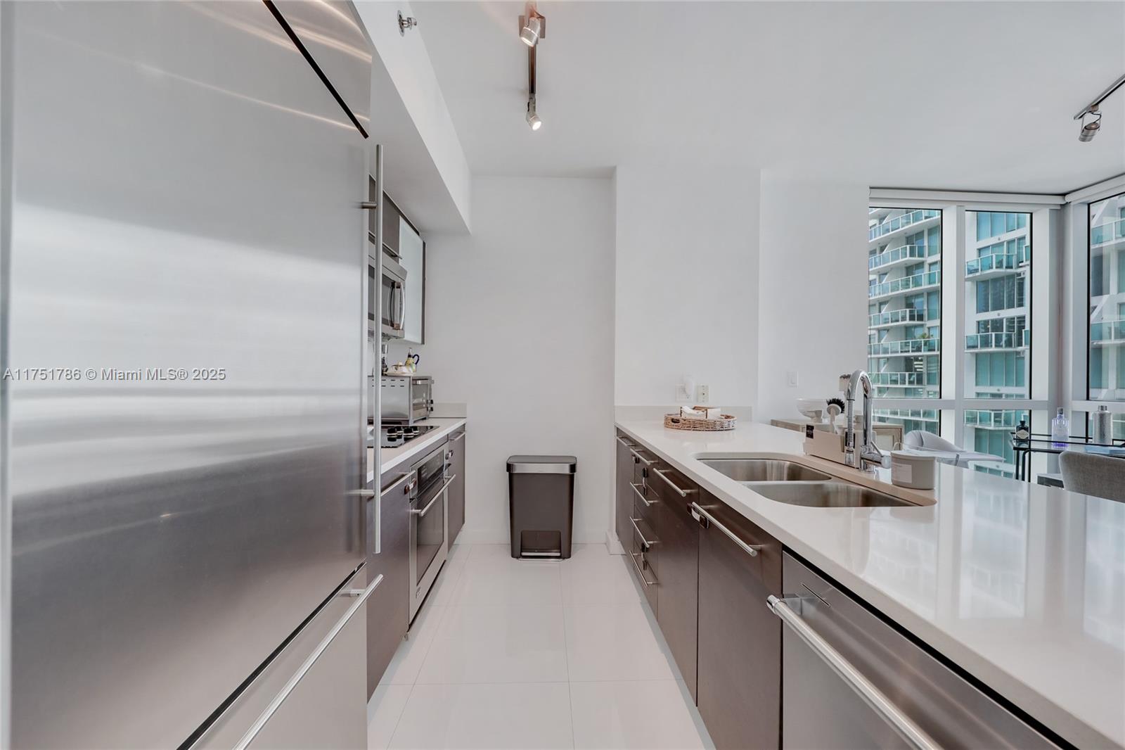 55 SE 6th St # 1901