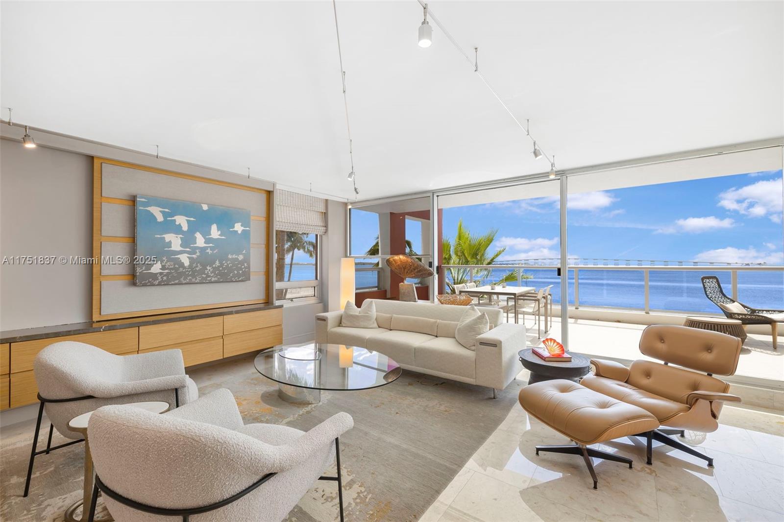 1541 Brickell Ave # T301
