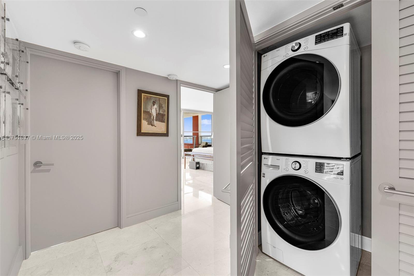 1541 Brickell Ave # T301