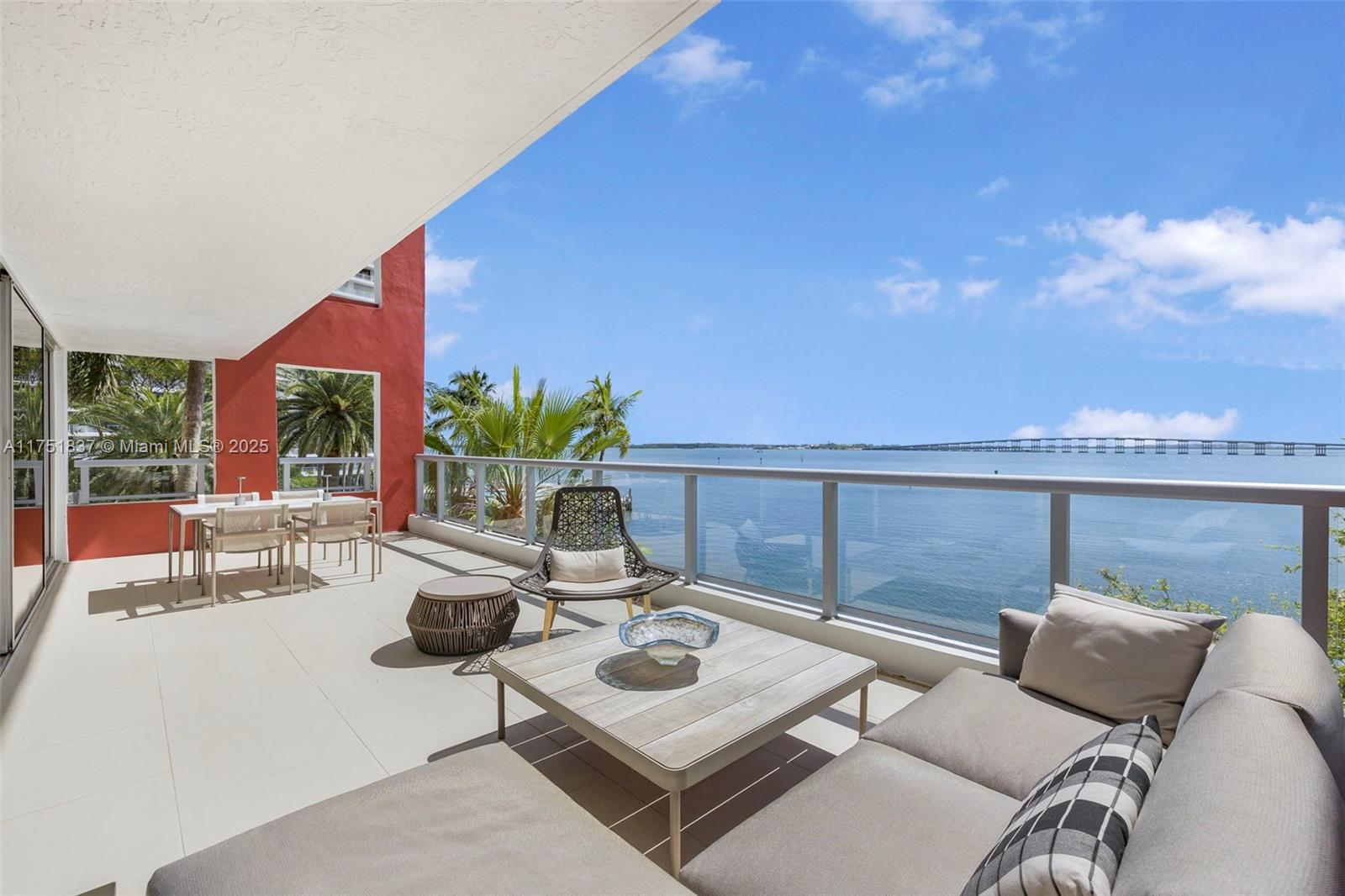 1541 Brickell Ave # T301