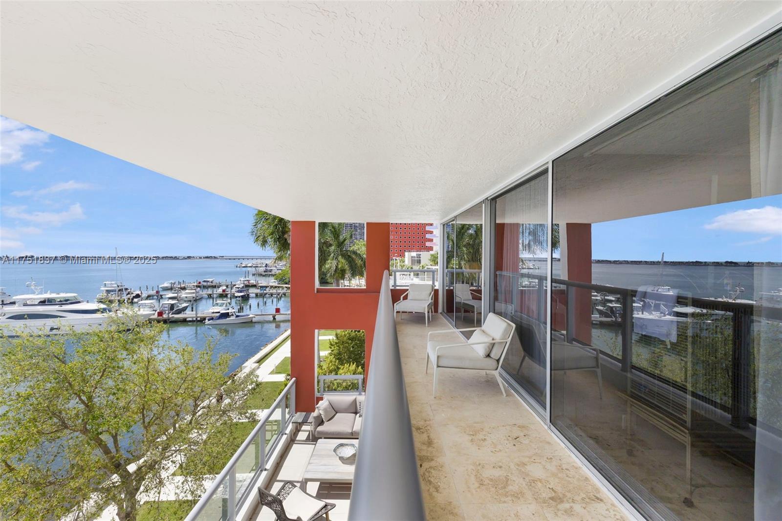1541 Brickell Ave # T301