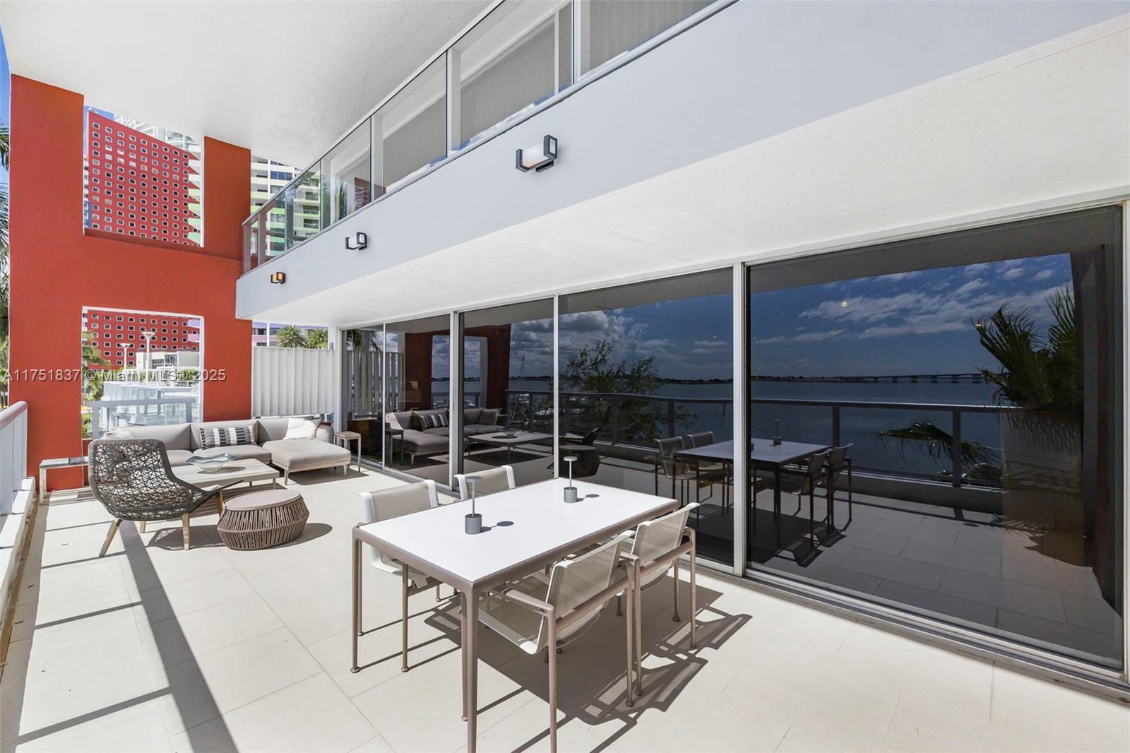 1541 Brickell Ave # T301