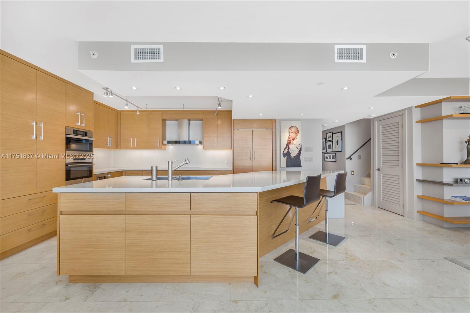 1541 Brickell Ave # T301