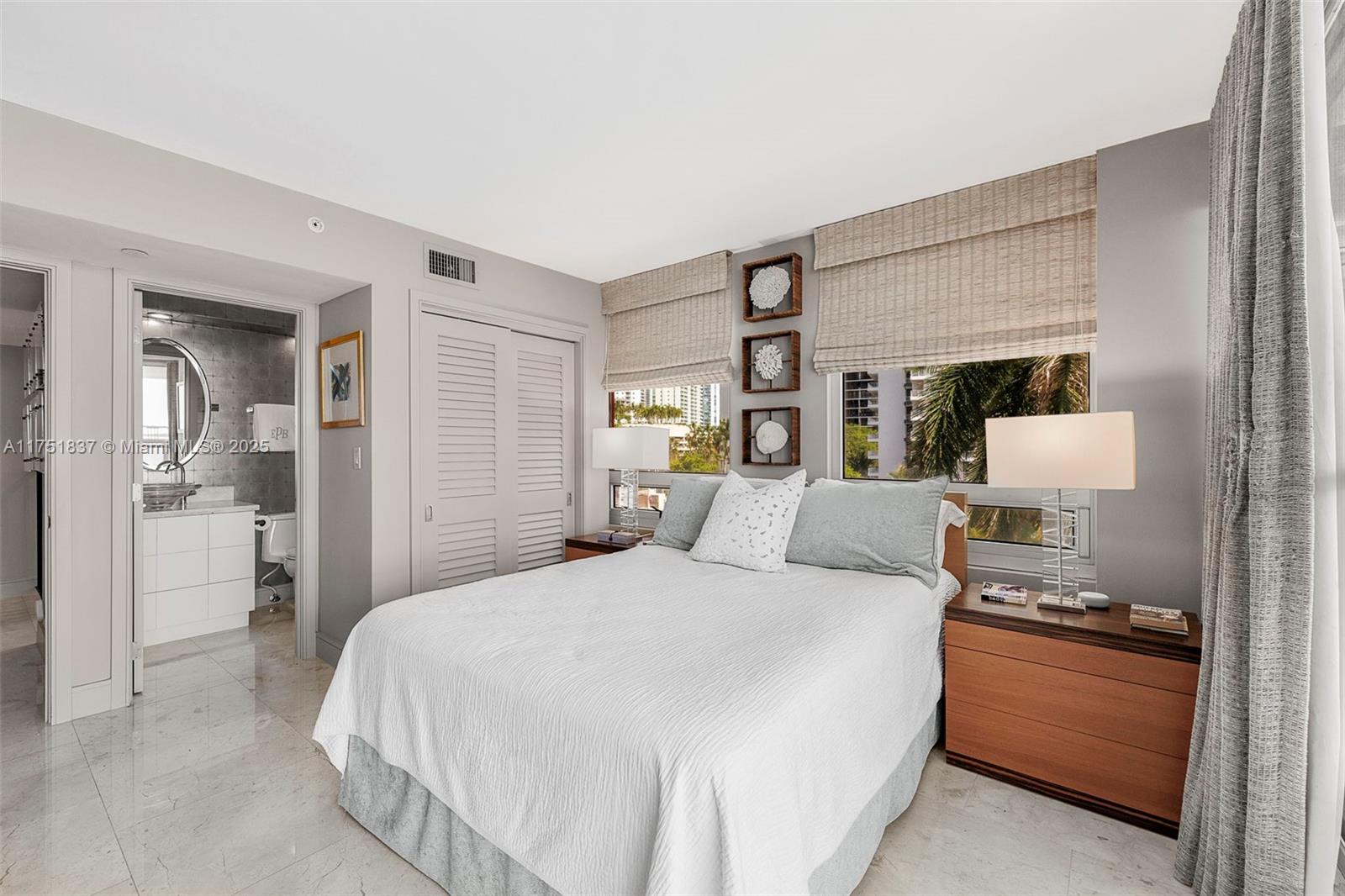 1541 Brickell Ave # T301