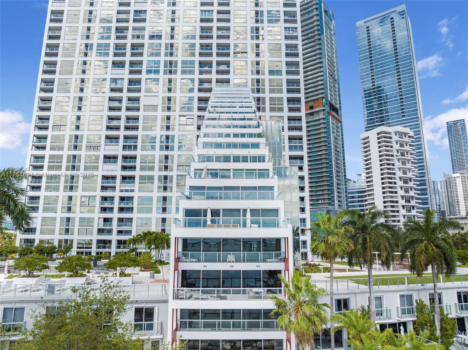 1541 Brickell Ave # T301