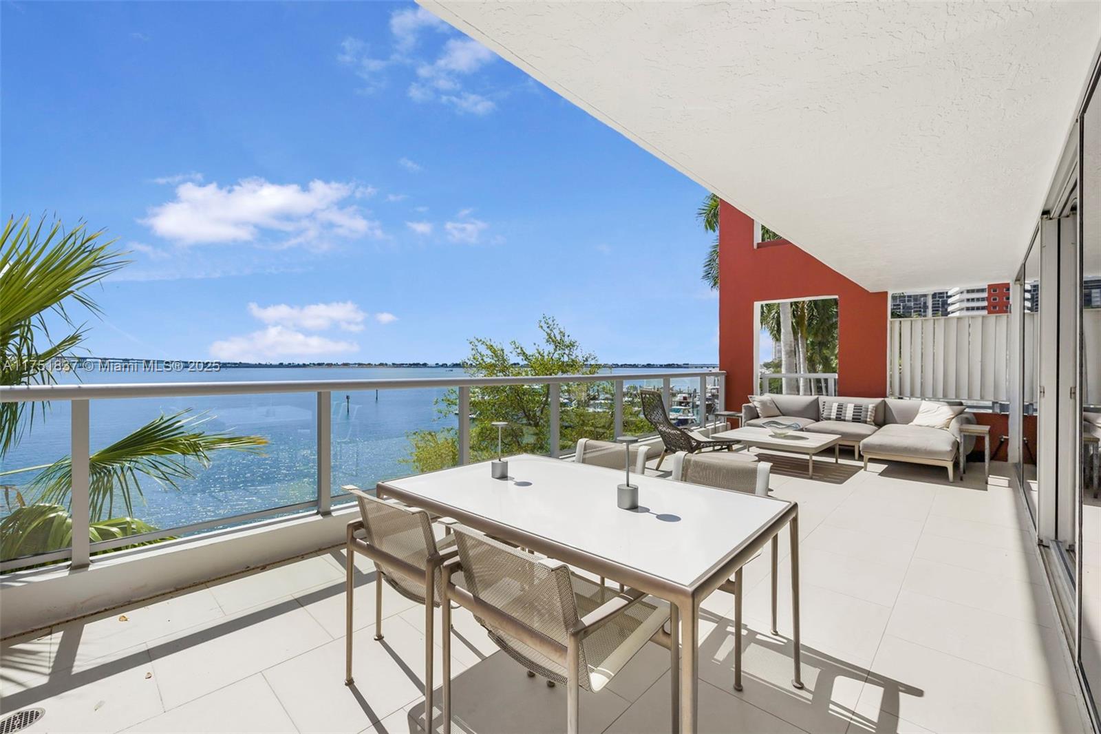 1541 Brickell Ave # T301