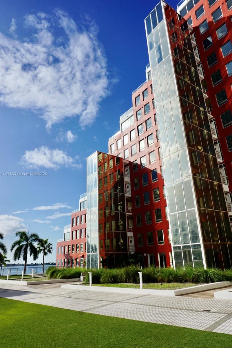 1541 Brickell Ave # T301