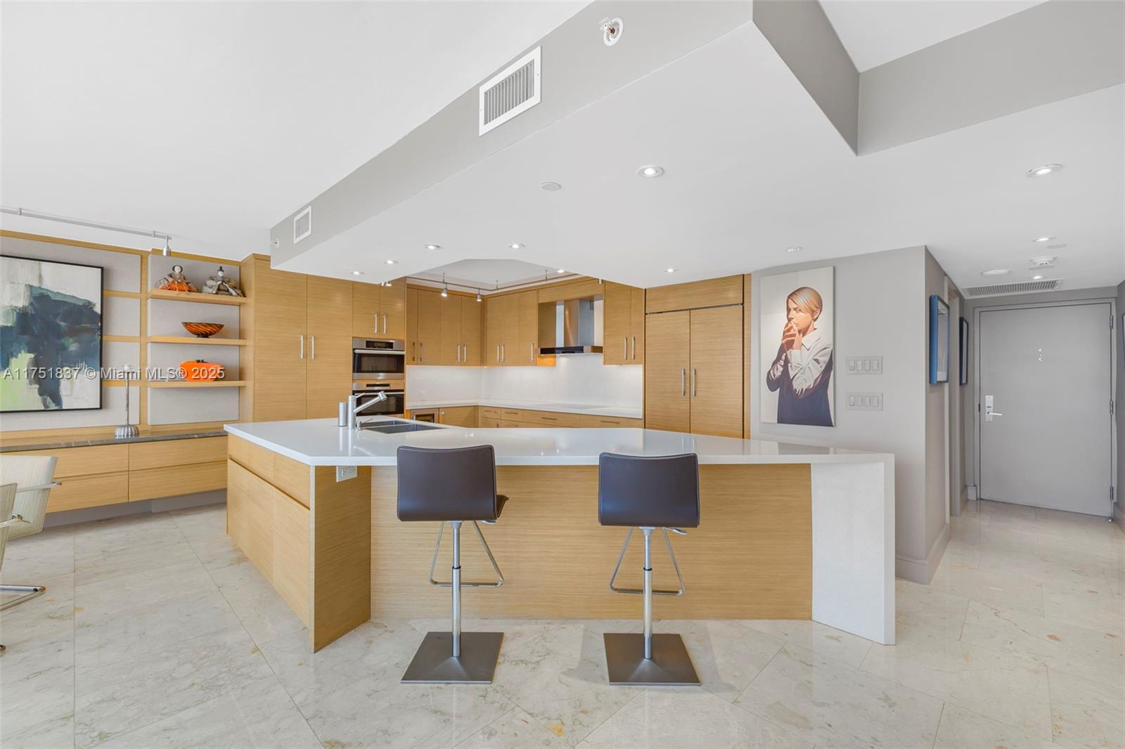 1541 Brickell Ave # T301