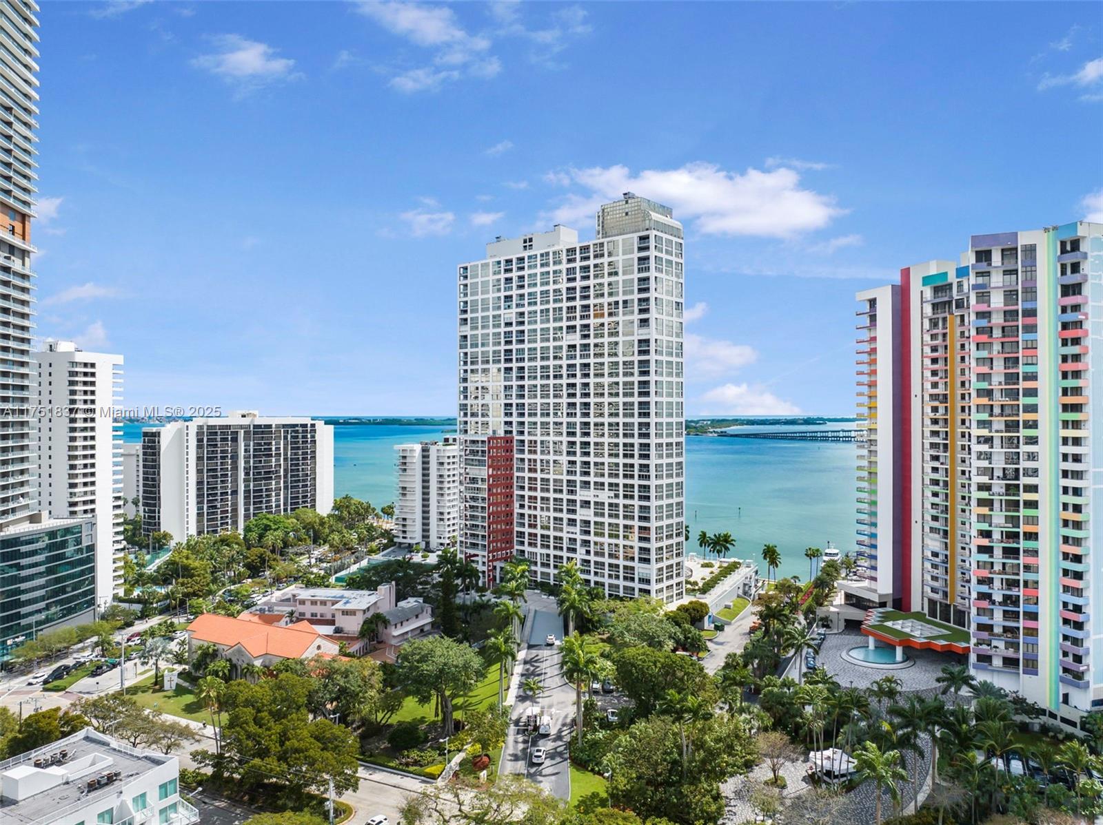 1541 Brickell Ave # T301