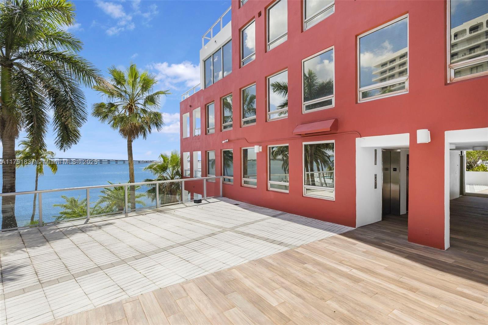 1541 Brickell Ave # T301