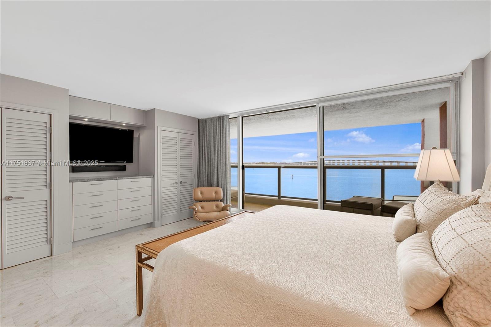 1541 Brickell Ave # T301