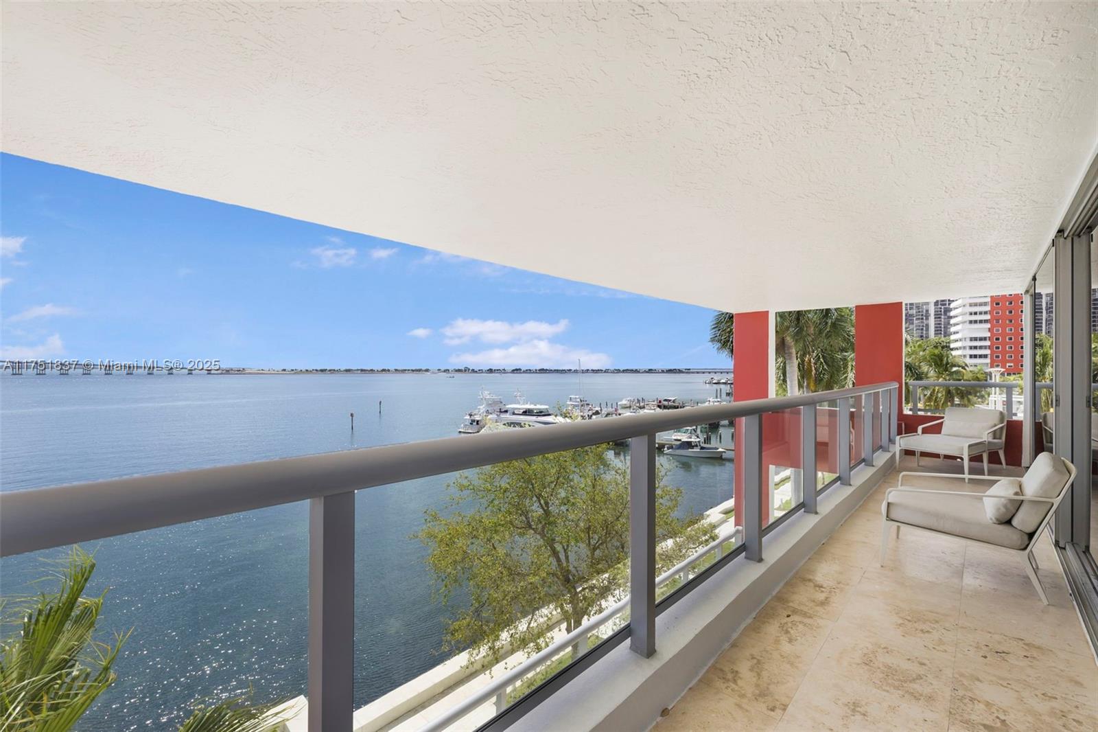 1541 Brickell Ave # T301