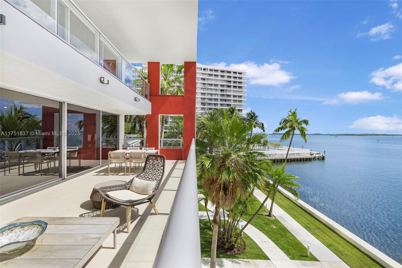 1541 Brickell Ave # T301