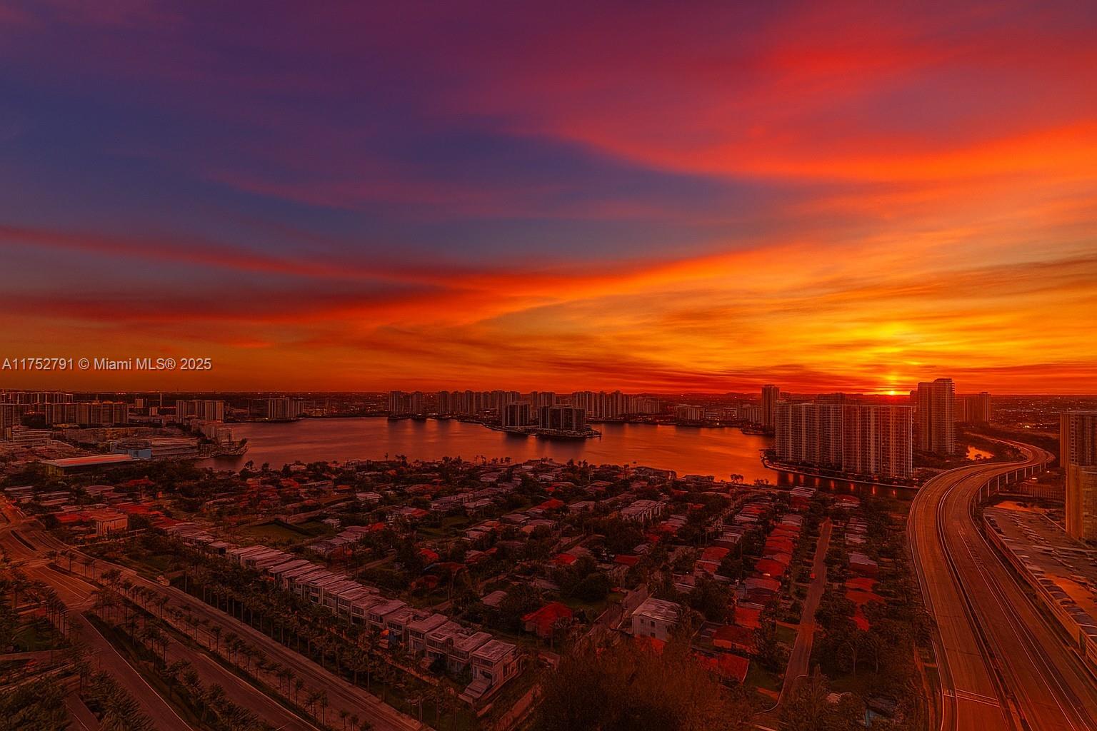 19111 Collins Ave Unit: PH4