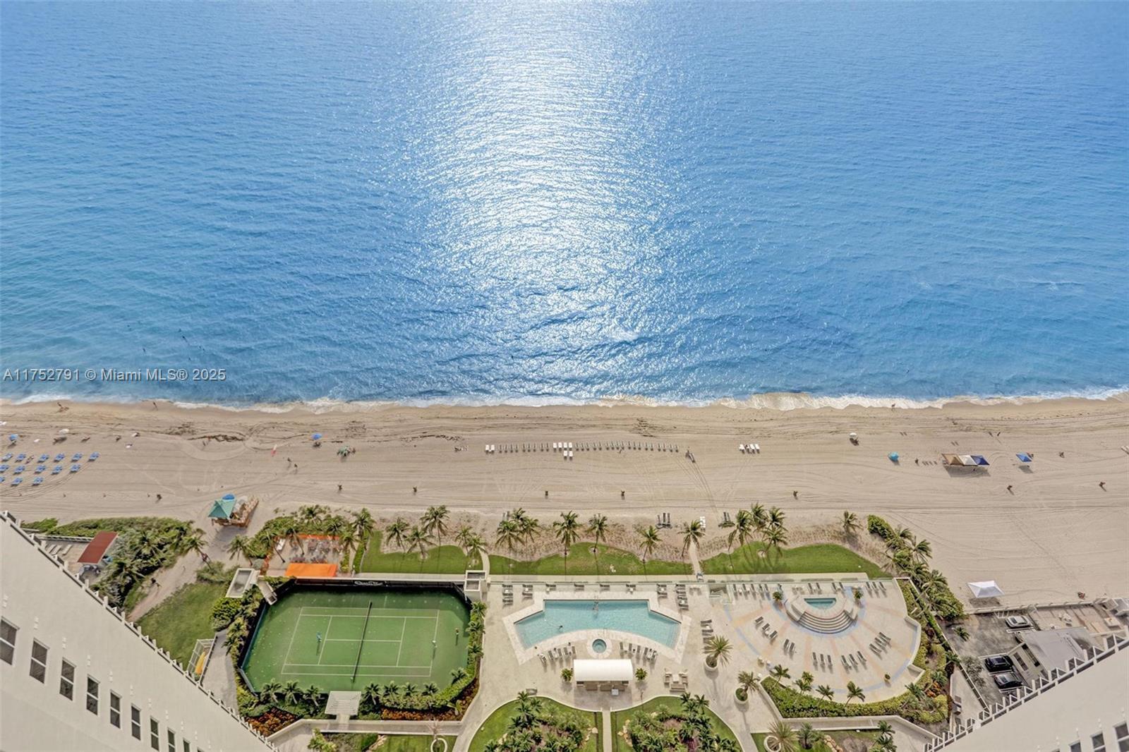 19111 Collins Ave Unit: PH4