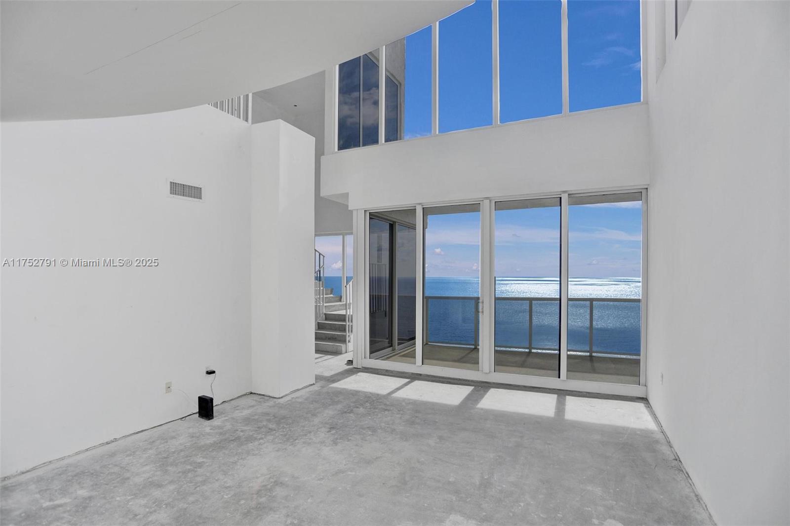 19111 Collins Ave Unit: PH4