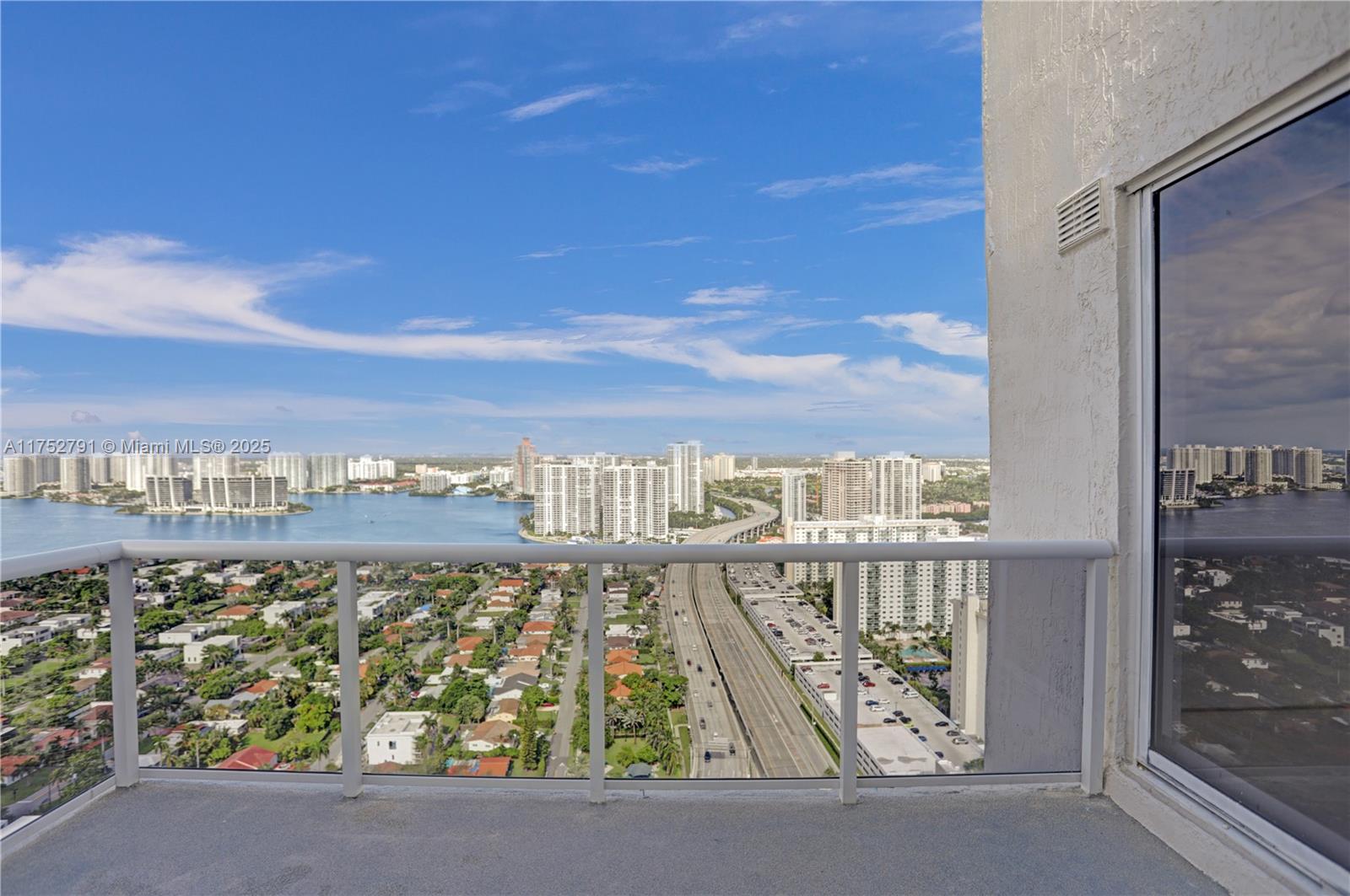 19111 Collins Ave Unit: PH4