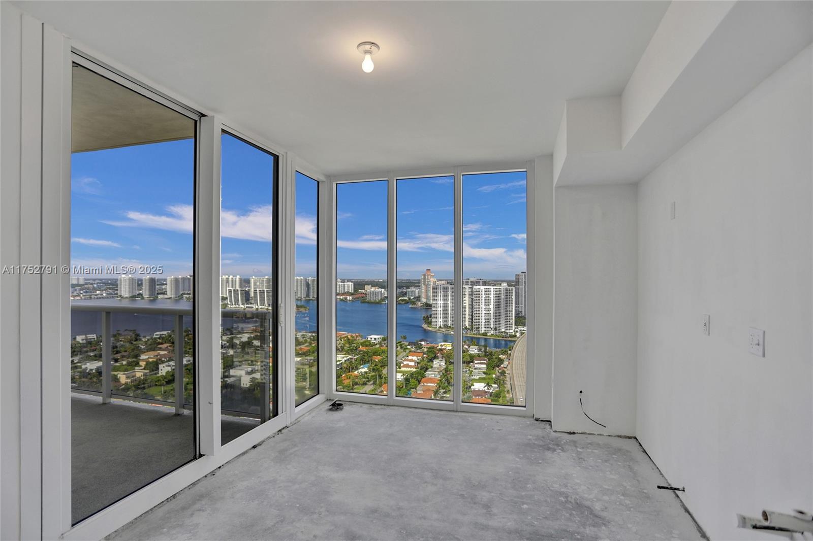 19111 Collins Ave Unit: PH4