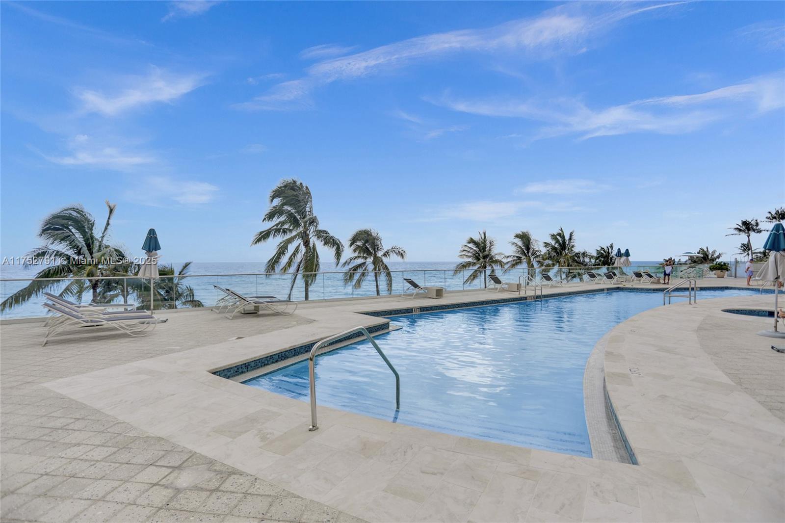 19111 Collins Ave Unit: PH4