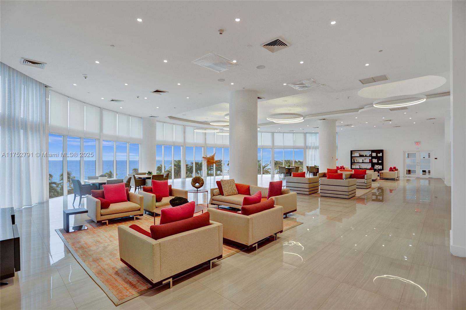 19111 Collins Ave Unit: PH4