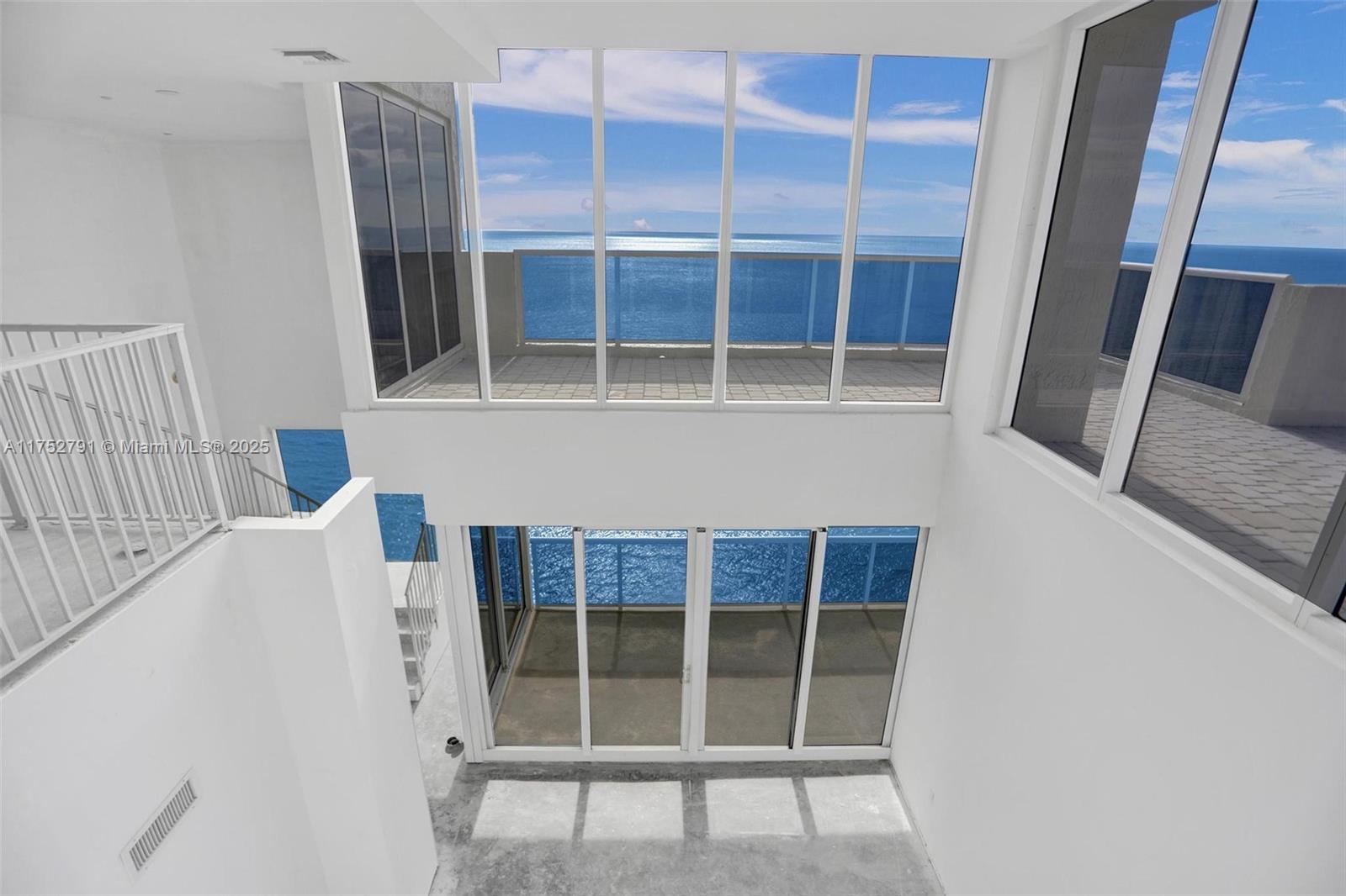 19111 Collins Ave Unit: PH4