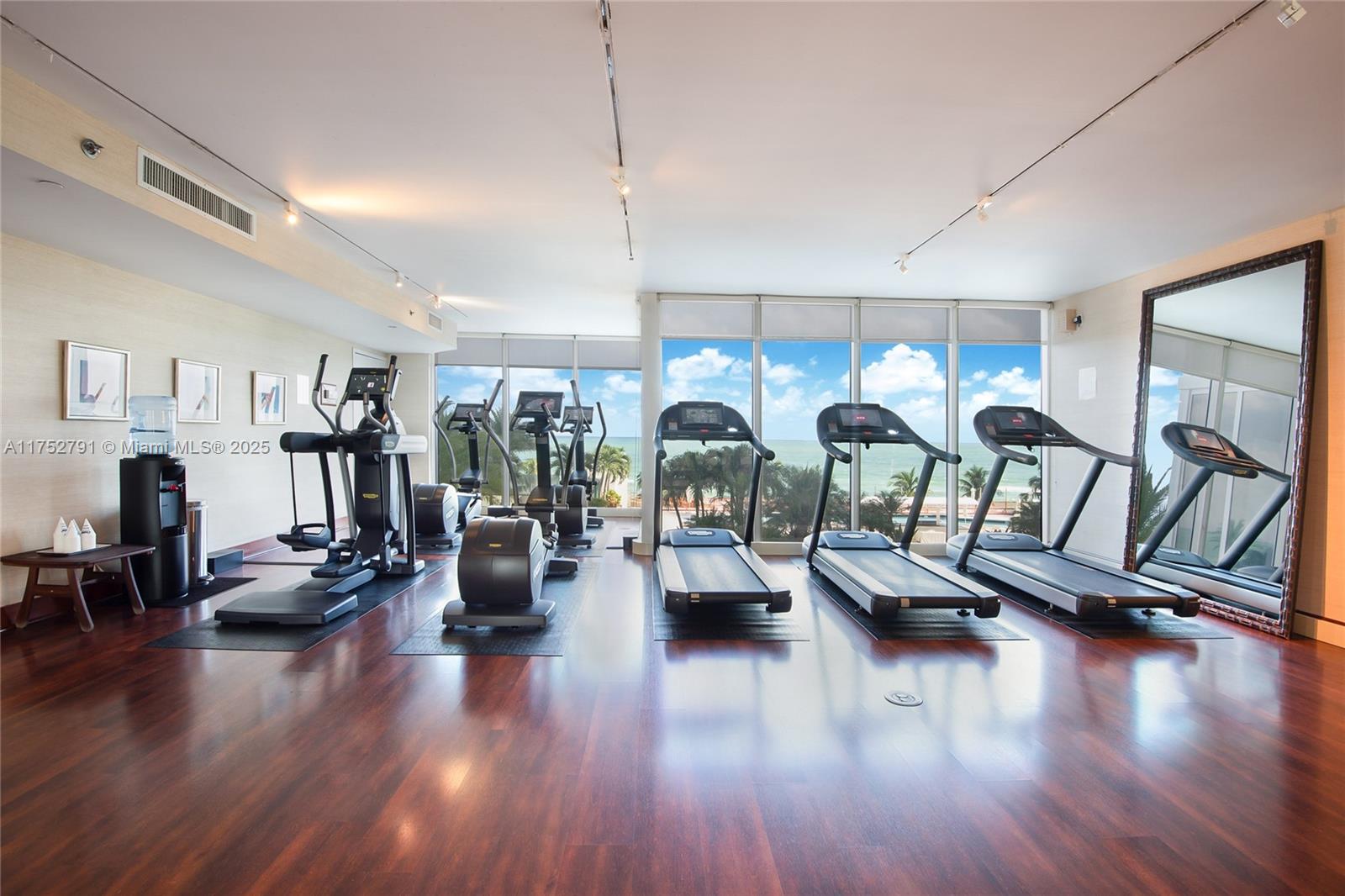19111 Collins Ave Unit: PH4