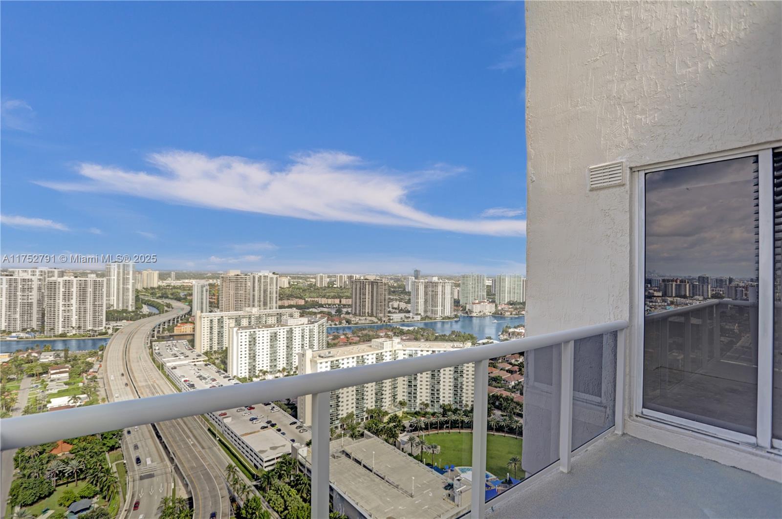19111 Collins Ave Unit: PH4