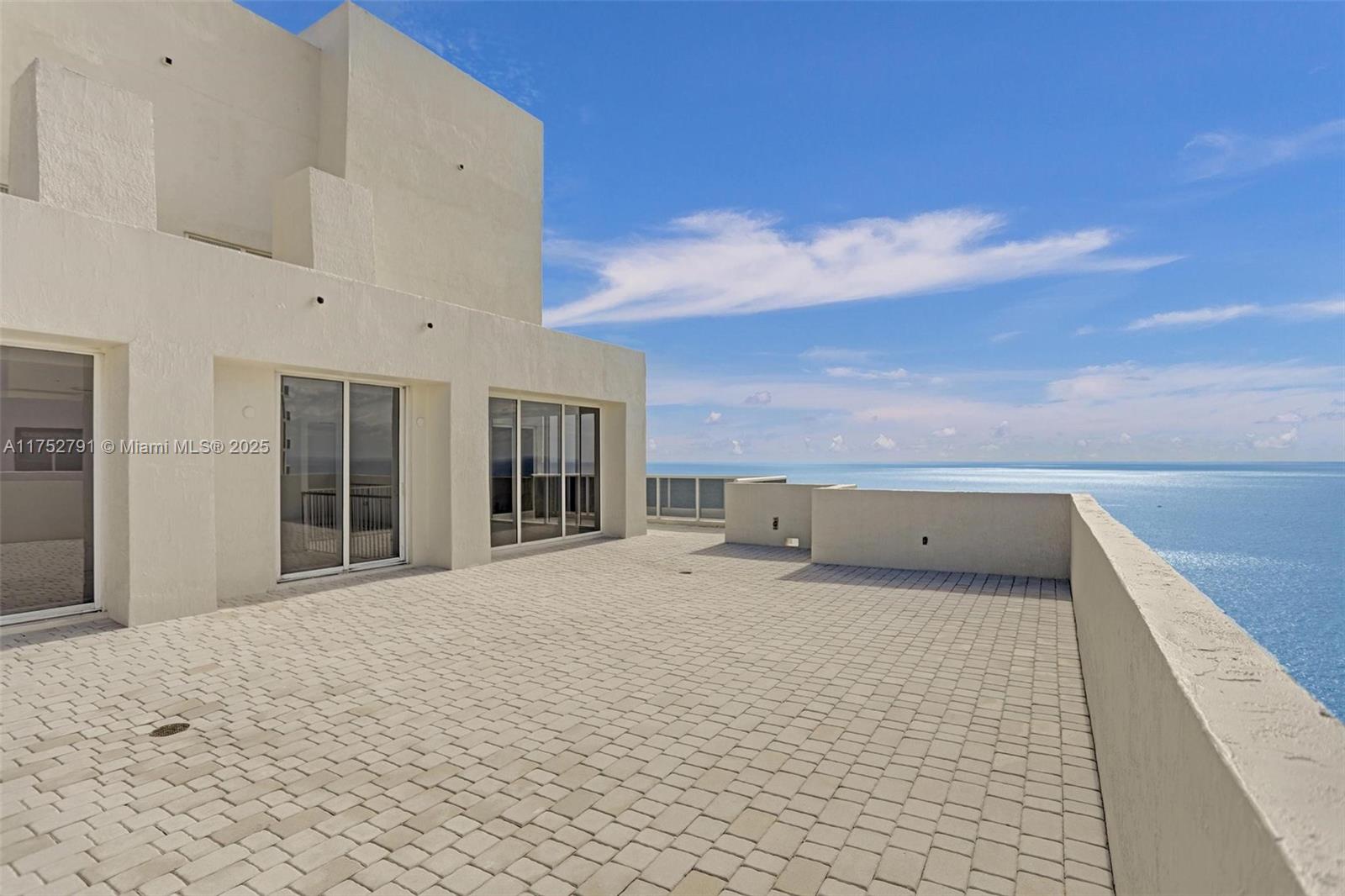 19111 Collins Ave Unit: PH4