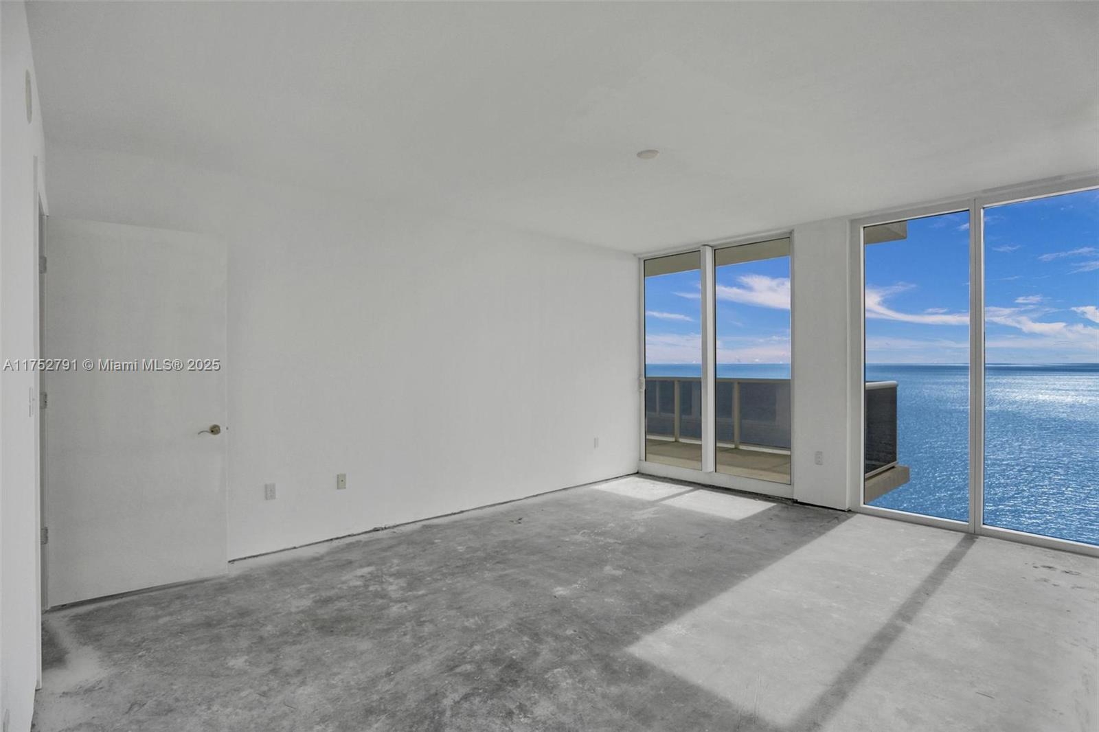 19111 Collins Ave Unit: PH4