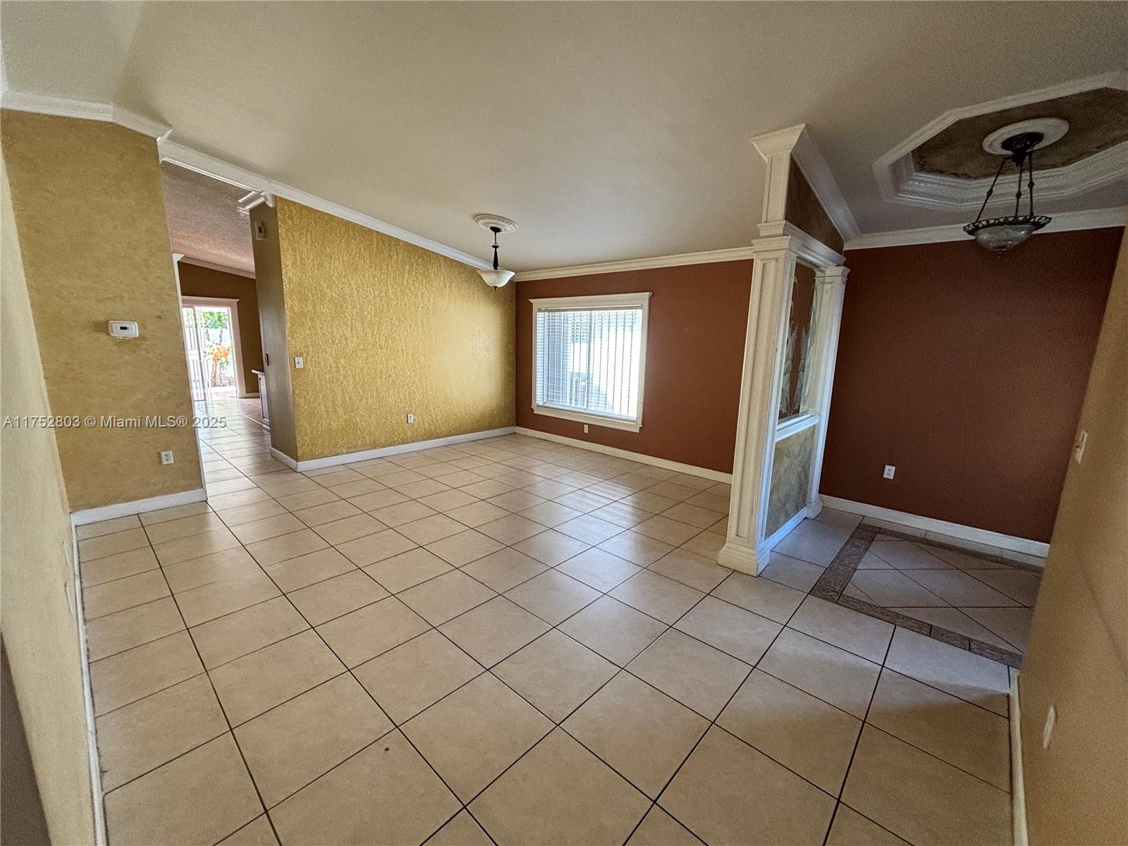 3162 W 69th Pl
