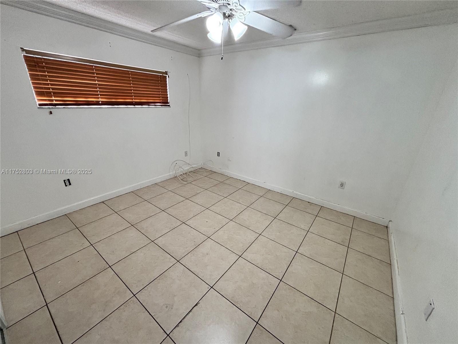 3162 W 69th Pl