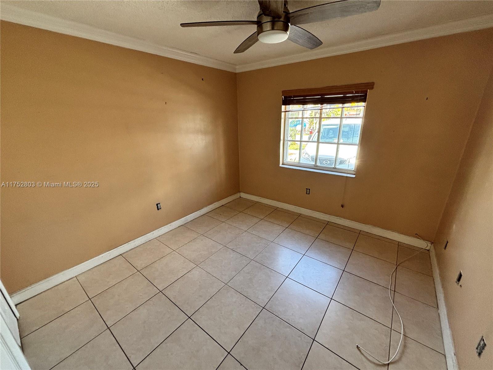 3162 W 69th Pl