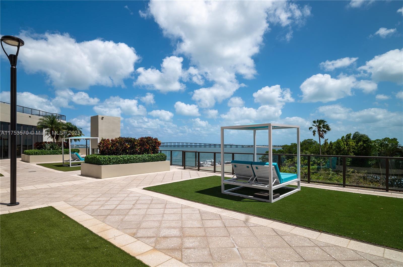 1581 Brickell Ave # 105 Unit: PH-105