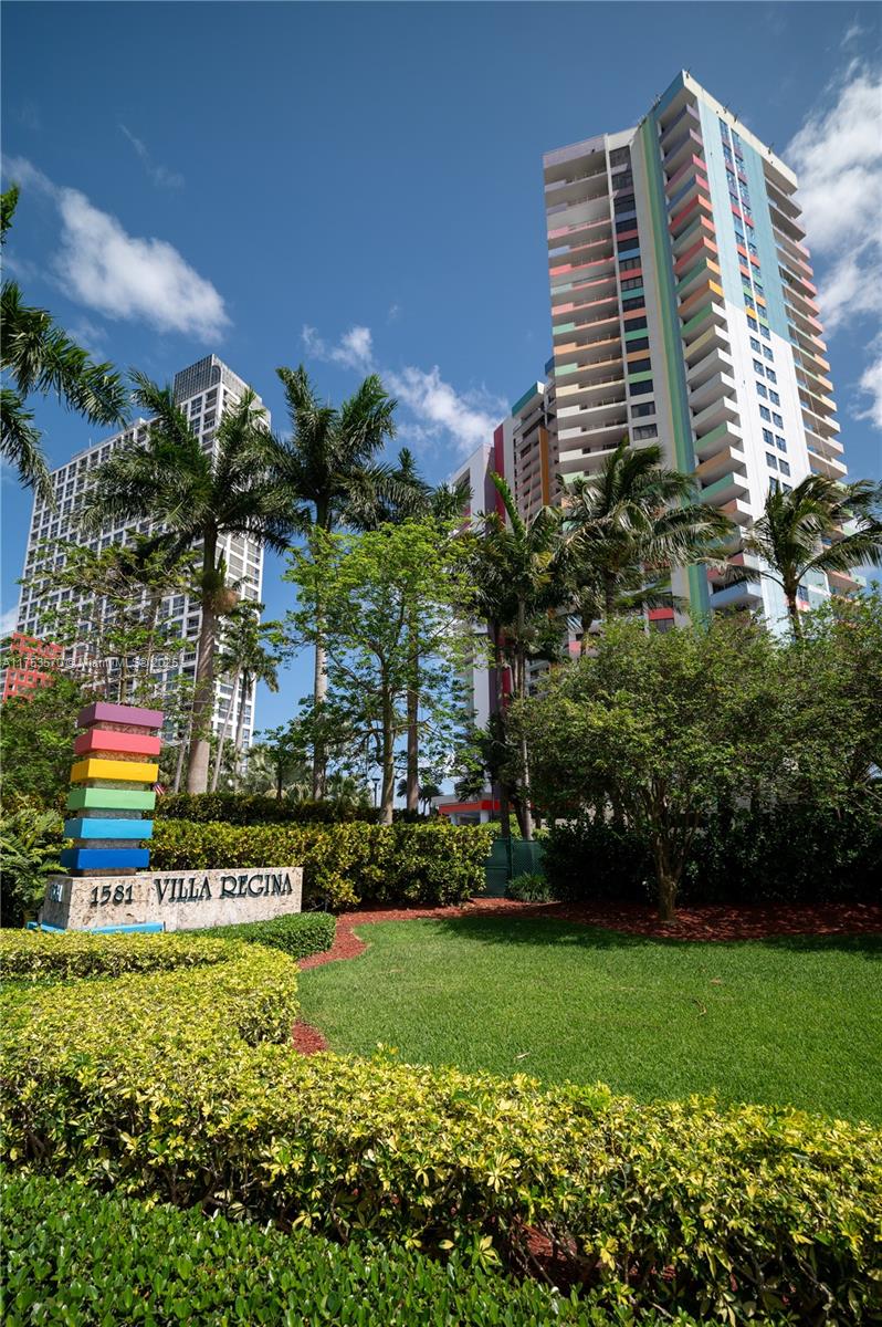 1581 Brickell Ave # 105 Unit: PH-105