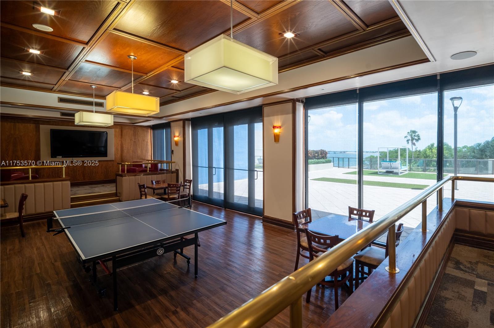 1581 Brickell Ave # 105 Unit: PH-105