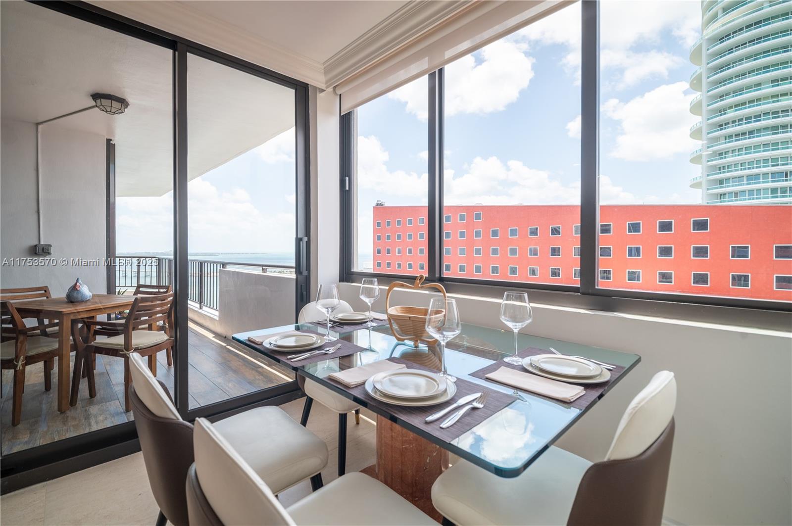 1581 Brickell Ave # 105 Unit: PH-105