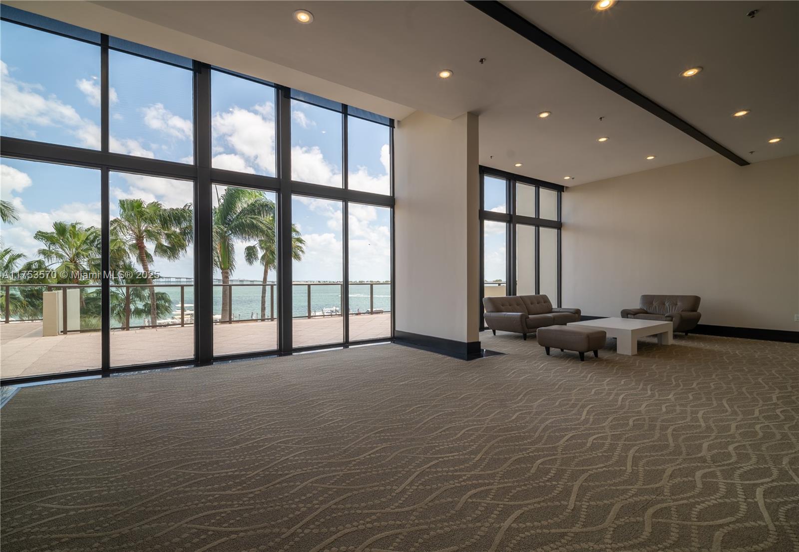 1581 Brickell Ave # 105 Unit: PH-105