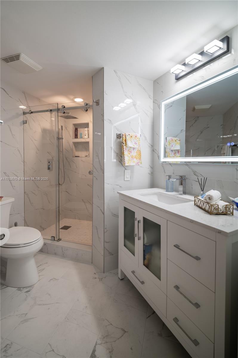 1581 Brickell Ave # 105 Unit: PH-105