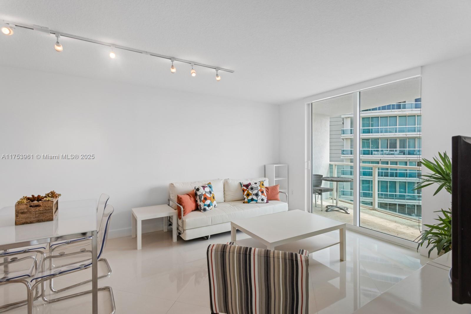 2101 BRICKELL AV # 1411