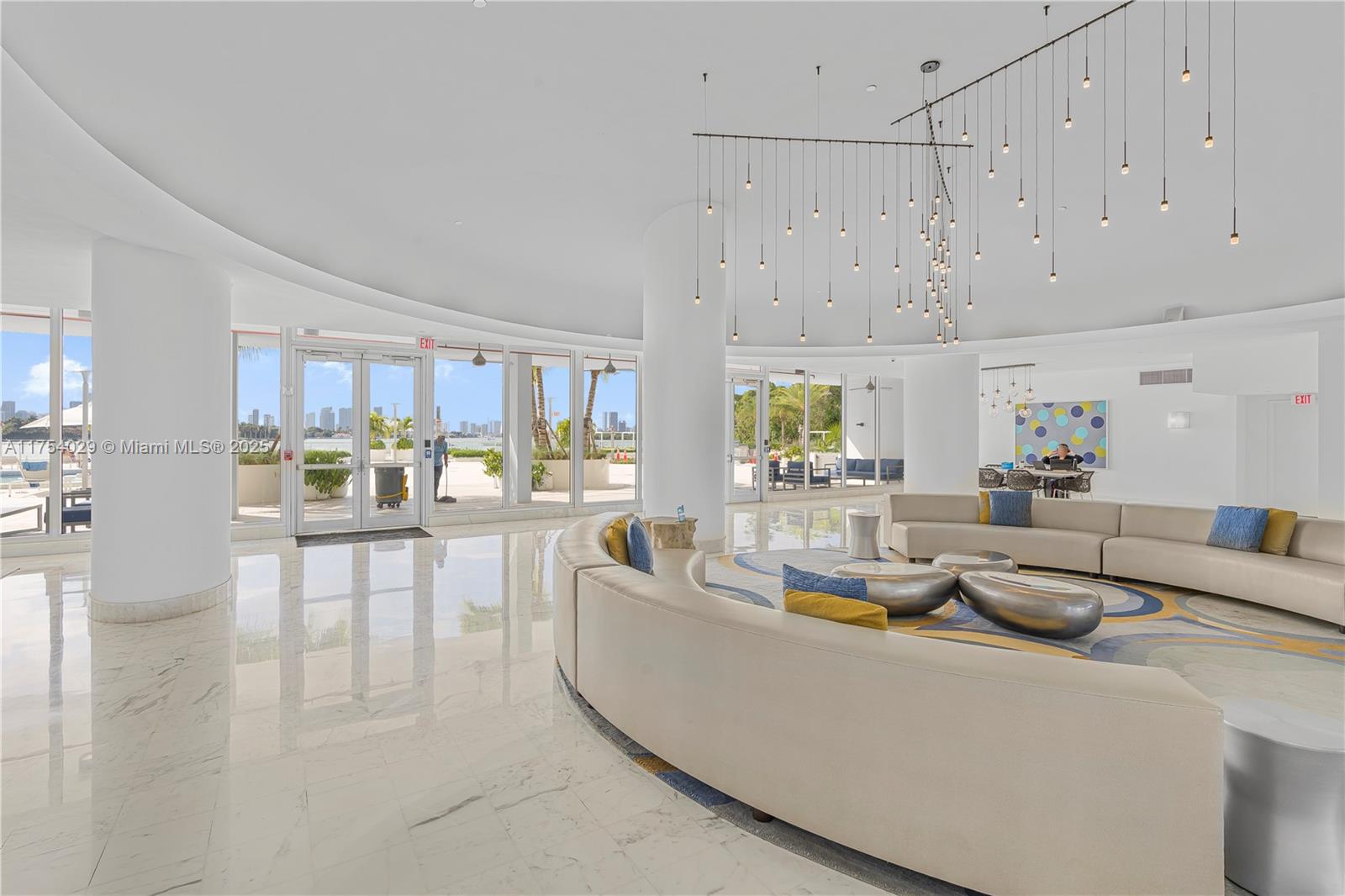 1000 West Ave # 330