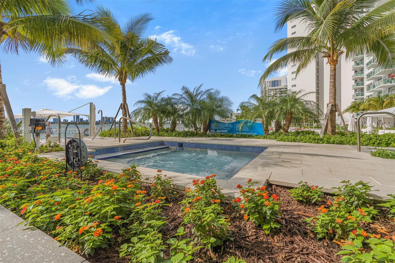 1000 West Ave # 330