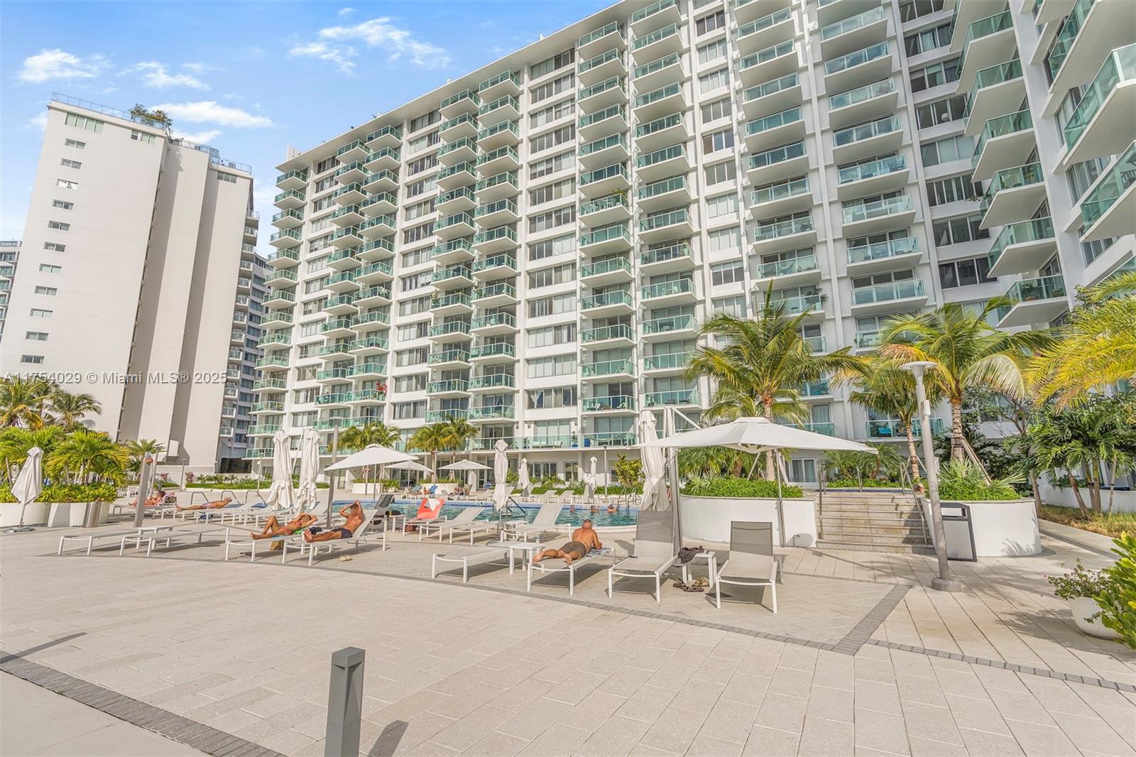 1000 West Ave # 330