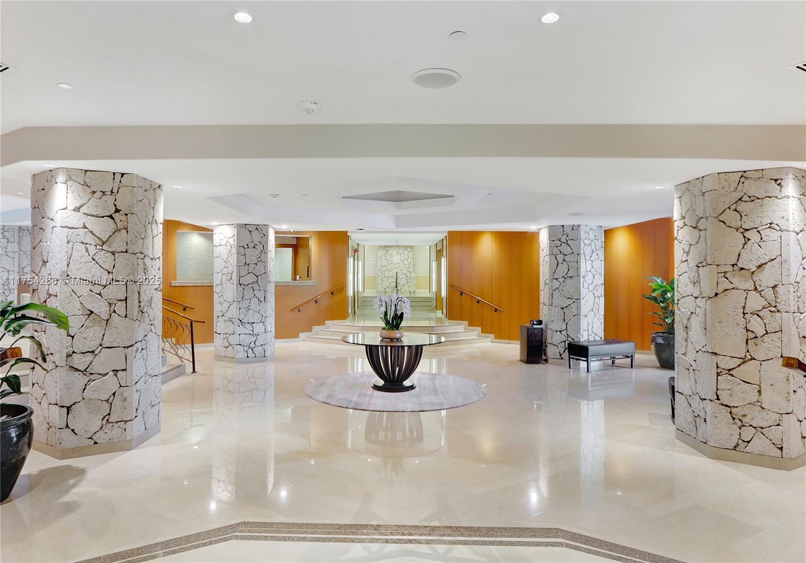 1121 Crandon Blvd # F903