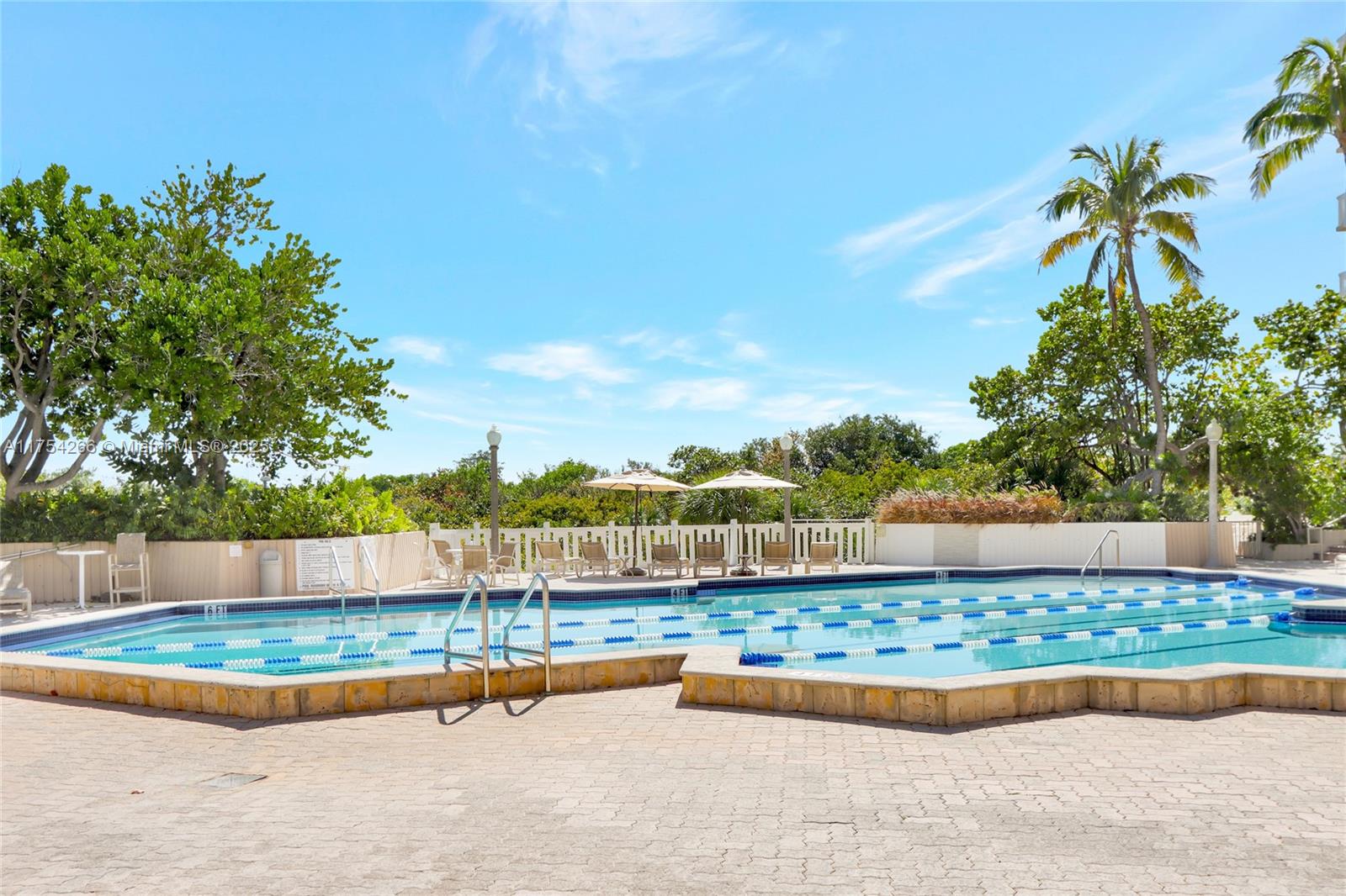 1121 Crandon Blvd # F903