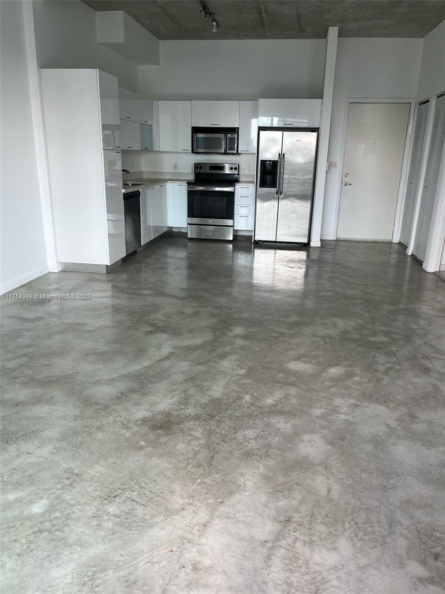 234 NE 3rd St # 1903