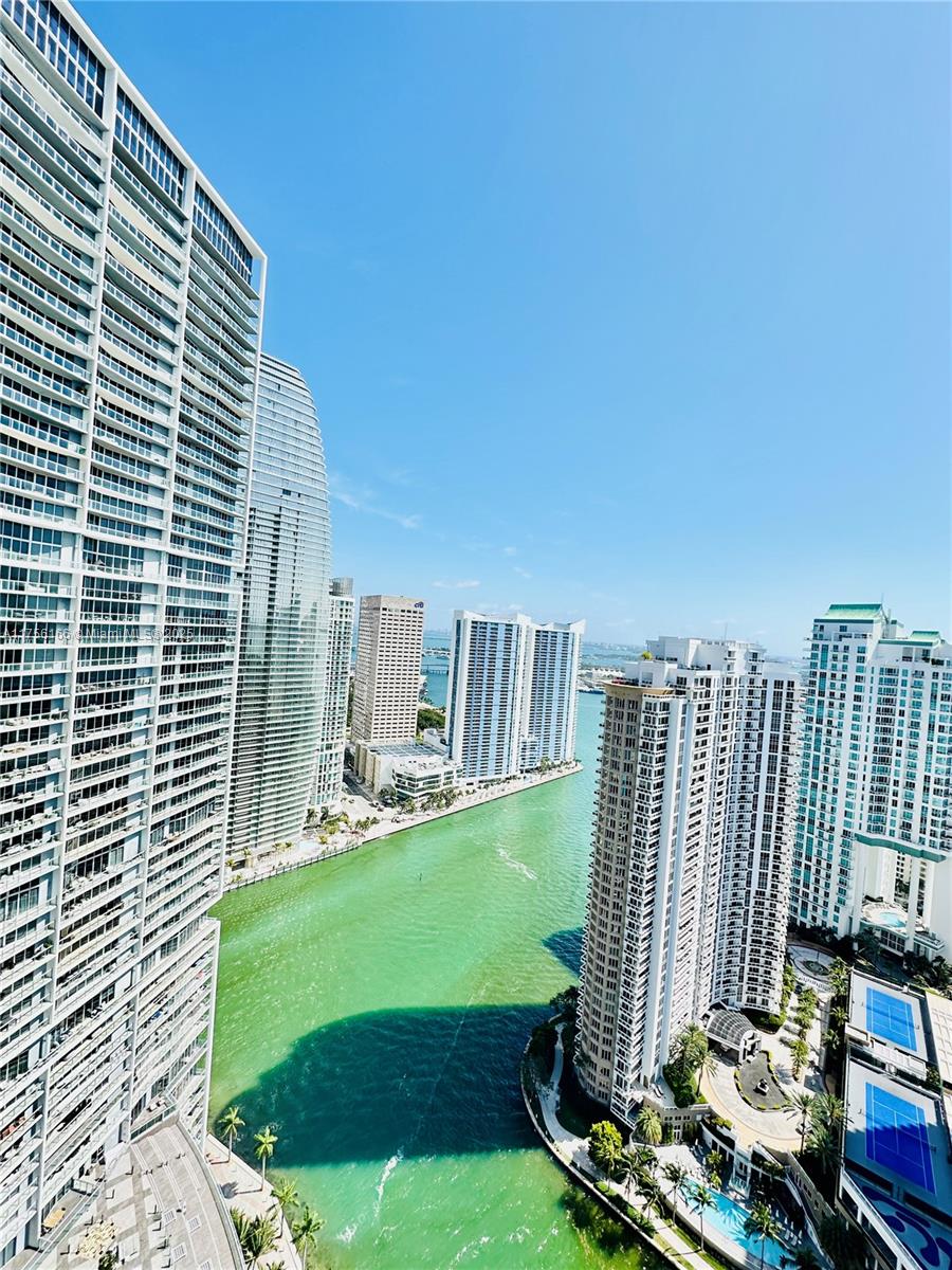 495 Brickell Ave # 4002