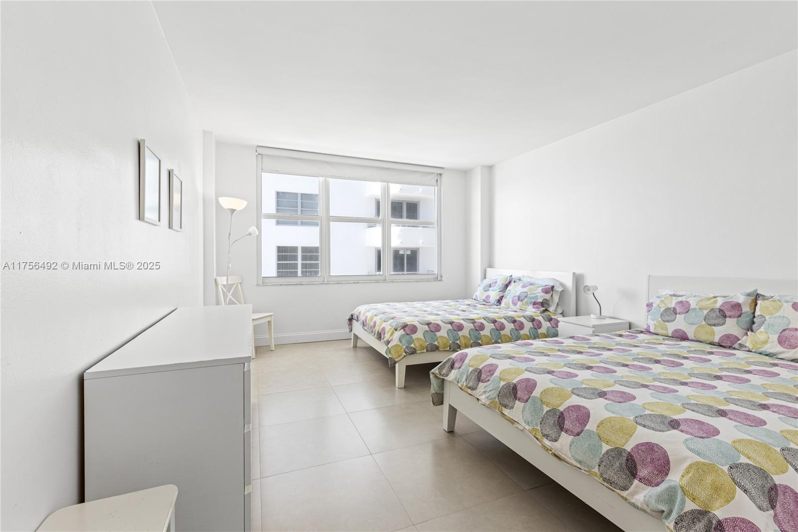 5601 Collins Ave # 812