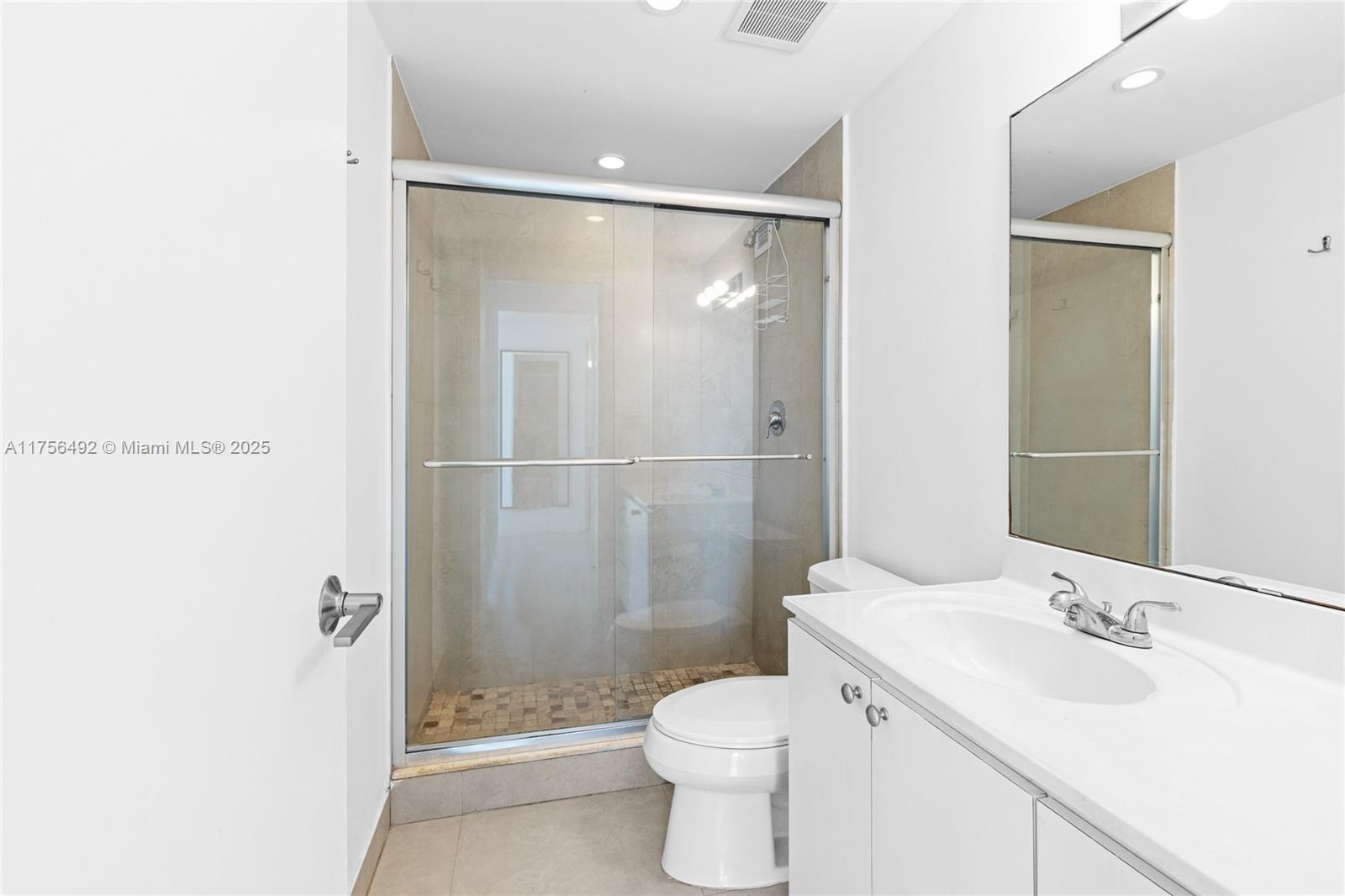 5601 Collins Ave # 812